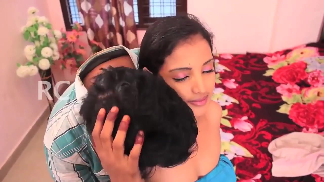 Shabana Aunty Tempted By Husband friend