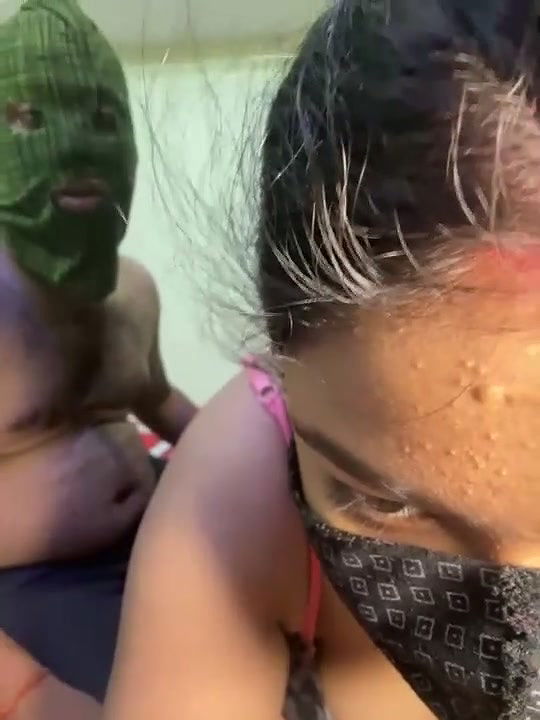 Horny Husband Fingering Wife Pussy and Blowjob