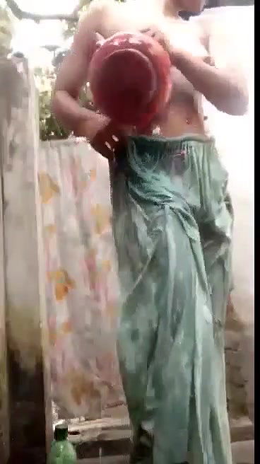 bathgirlcaughtbyfathe