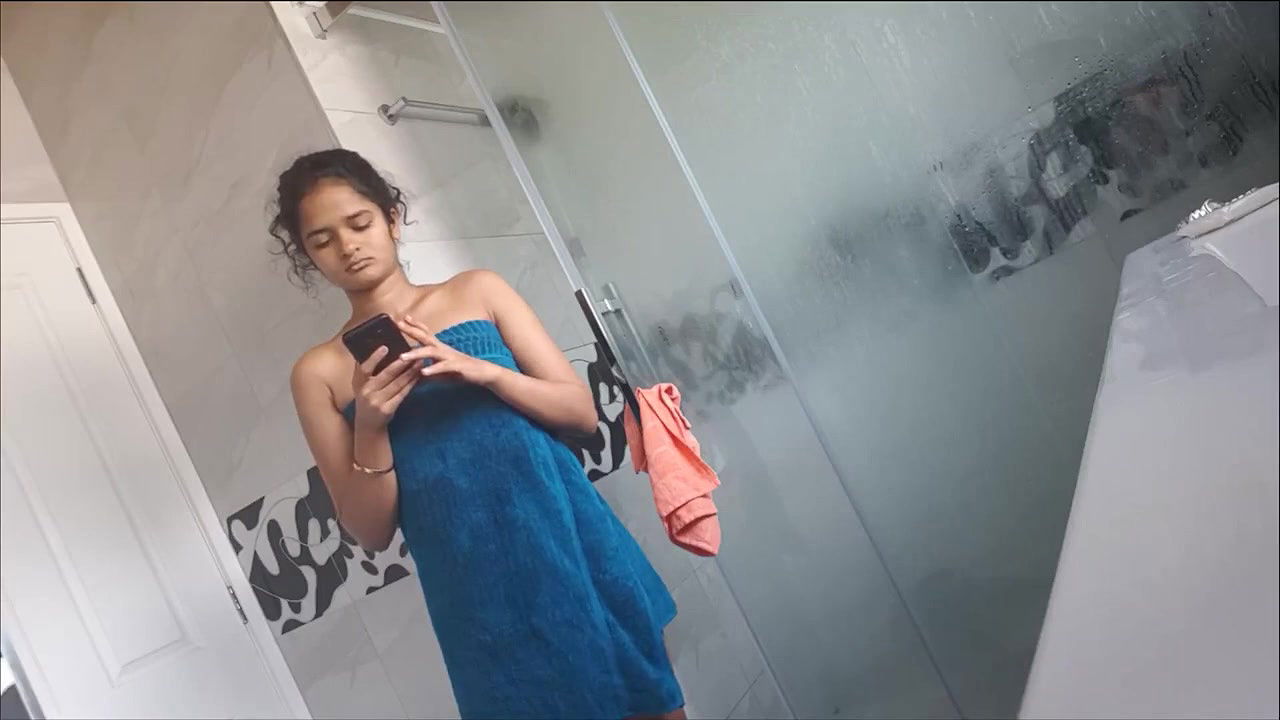 sisterwearingdress bath