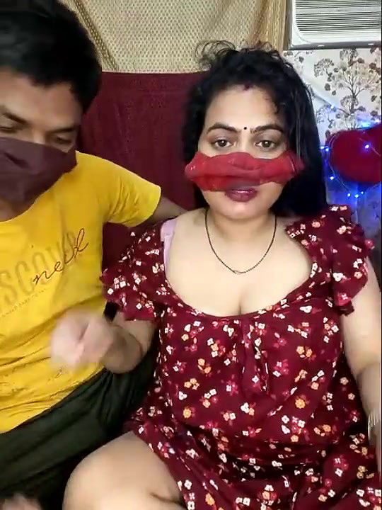 Sucking Aunty Boobs and Kissing