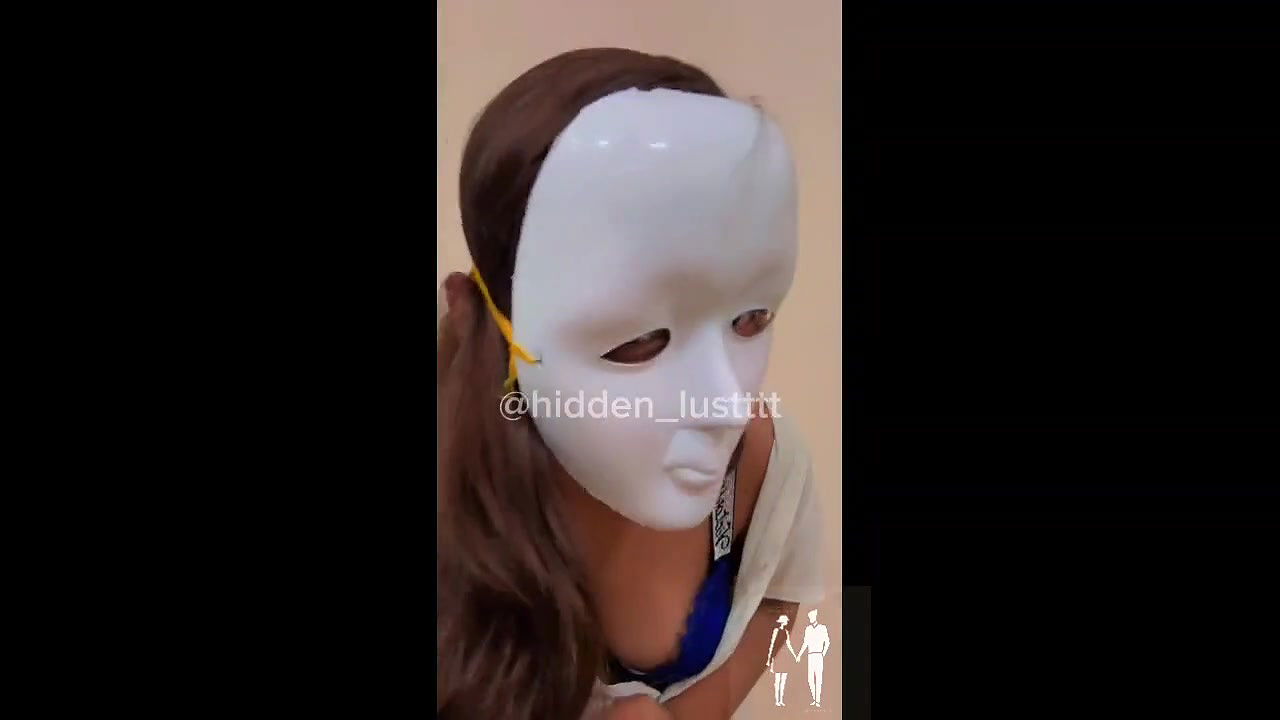 Smriti jain hot live bikni show hidden lust video