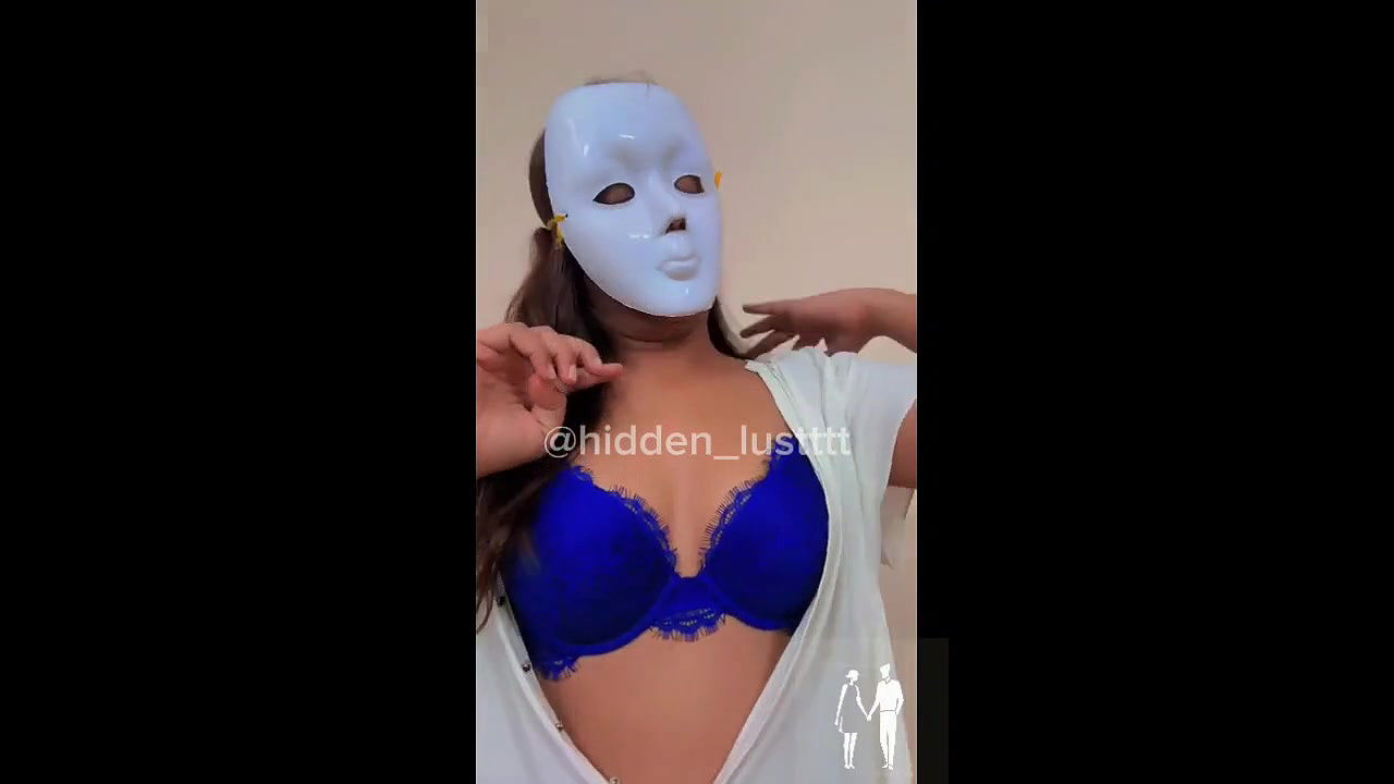 Smriti jain hot live bikni show hidden lust video