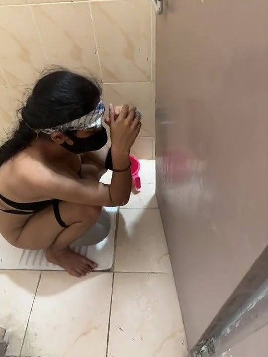 Fucking GF infront of Cuckold Husband