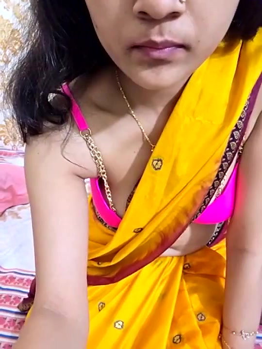 Beautiful Girl Fucked in Doggy and Blowjob