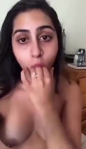 Desi girlfriend showing part 3