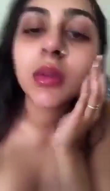 Desi girlfriend showing part 3