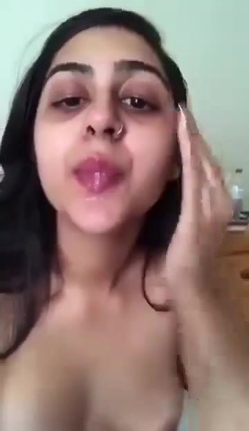 Desi girlfriend showing part 3