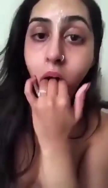 Desi girlfriend showing part 2