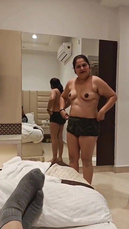 Punjabi big boobs bhabhi with boyfriend part 2