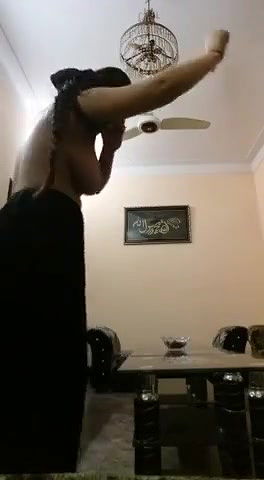 muslim girlfriend recording for boyfriend