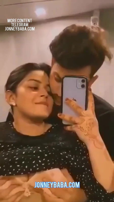 Insta Influencer romance in mall toilet