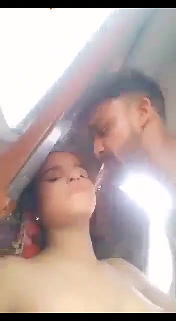 bihari dehati ladki ki chut chudai kiya rickshaw ke andar