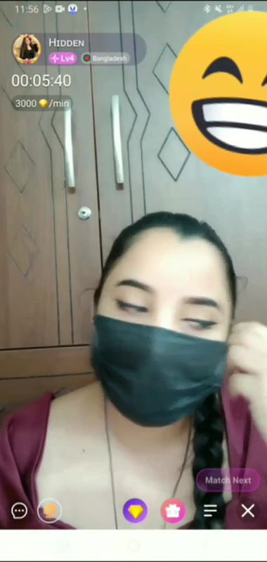 Cute girl chamet nude pussy show