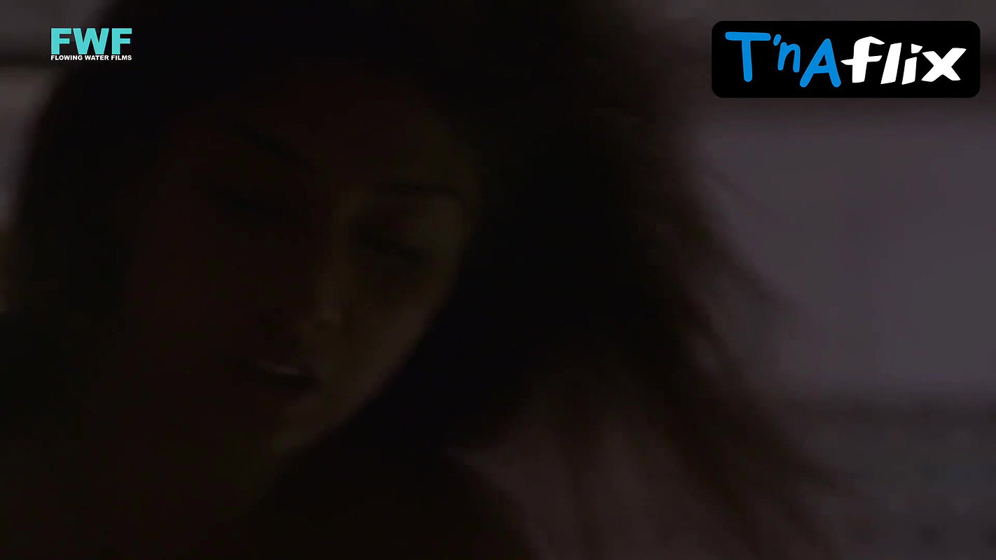 Tanima Bhattacharya Sexy Scene in Gunah Harkat