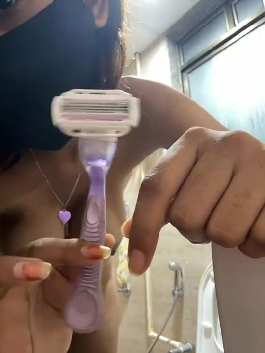 Hot Girl Fingering Hairy Pussy