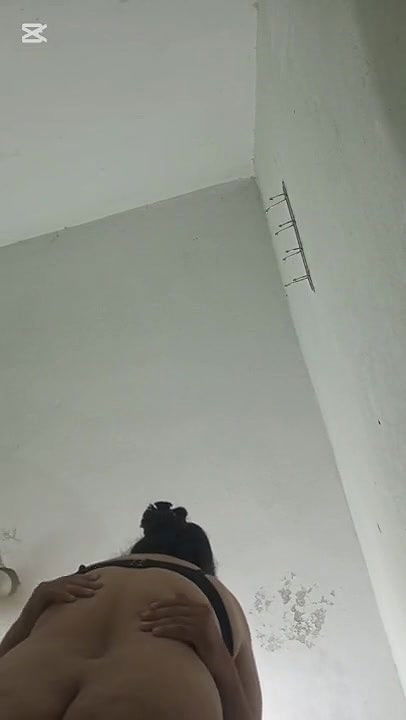 Pakistani Wife Affair With Neighbor Guy