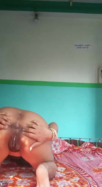 Desi bhabhi ne sab khol kar dikha diya