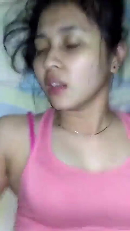 girlfriend ko Oyo room me chodte chodte video banaya