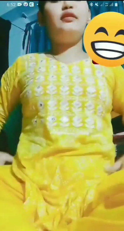 cute girl cute pussy and boob on video call