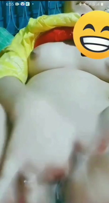 cute girl cute pussy and boob on video call