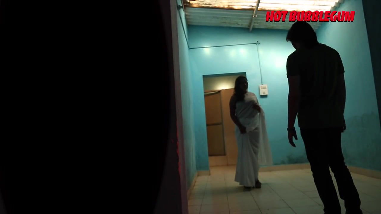 Padhu Busty Girl Couple Romances in An Isolated Toilet