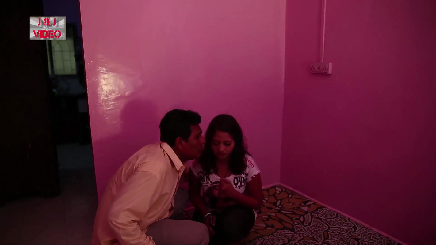 Padhu makan maalik enjoying with young kirayedaar