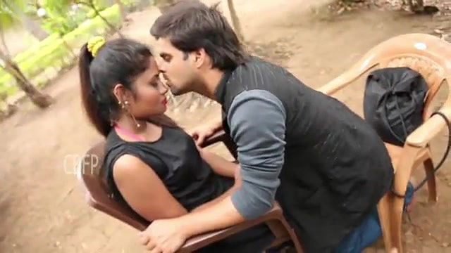 Dona Big Boobs Bhabhi outdoor