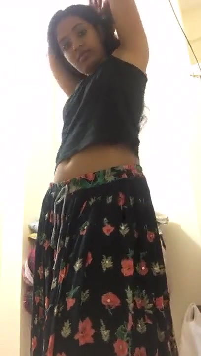 Desi girl sab khol kar nangi hogayi