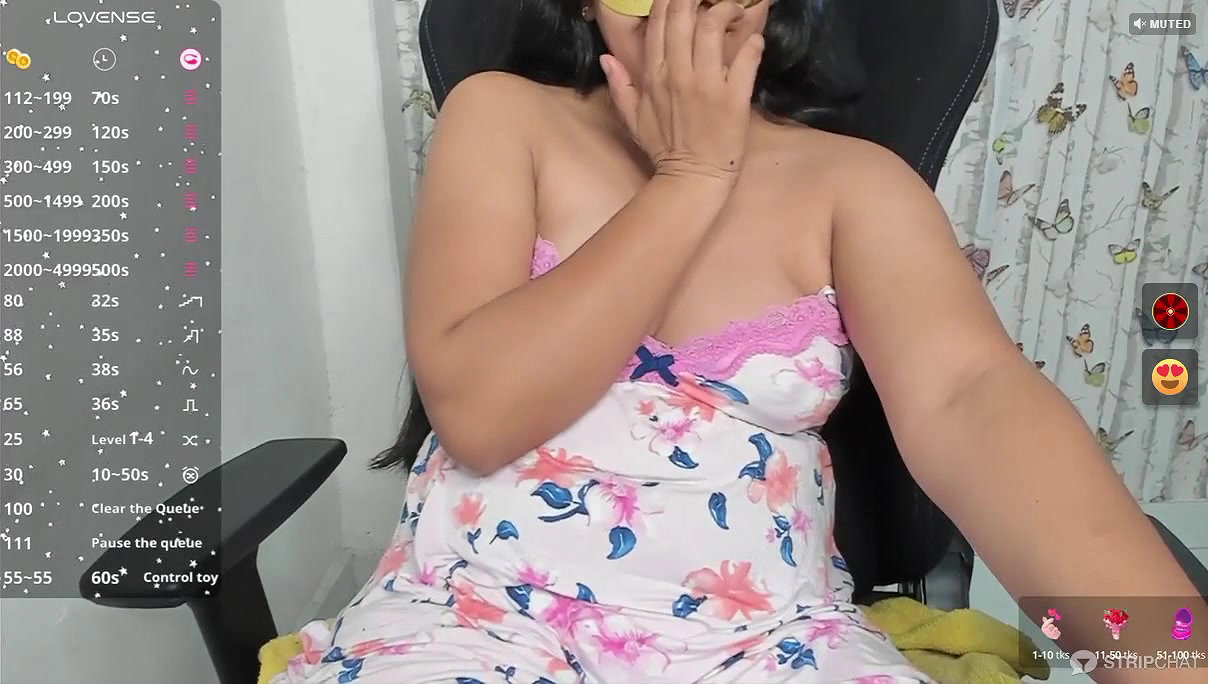 Stripchat SmileyRiya