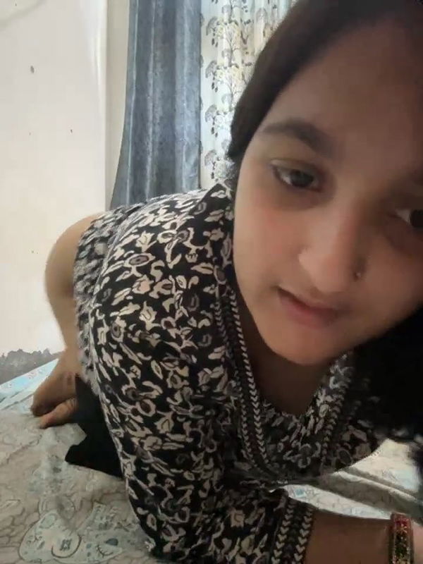 HOT CUTE INDIAN DESI BABE 4