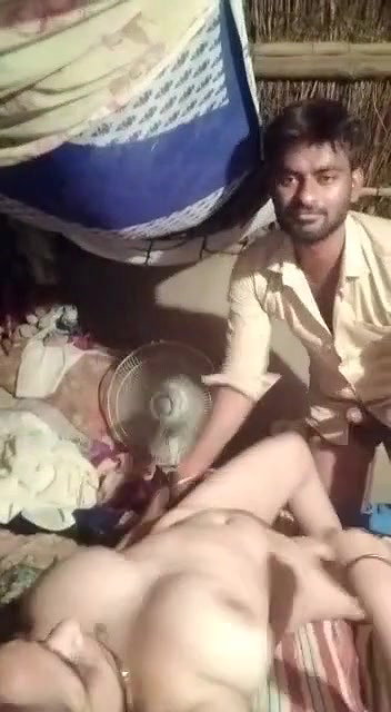 hot bhabhi ko sone se pehle pela
