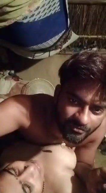 hot bhabhi ko sone se pehle pela