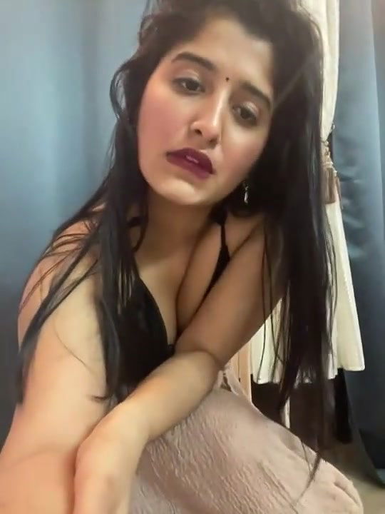 Beautiful Girl Full Nude Show Ass And Boobs Show on Fan Demand