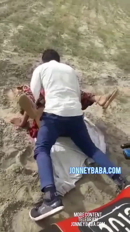 Rajasthani gudiya fucking in outside rode public