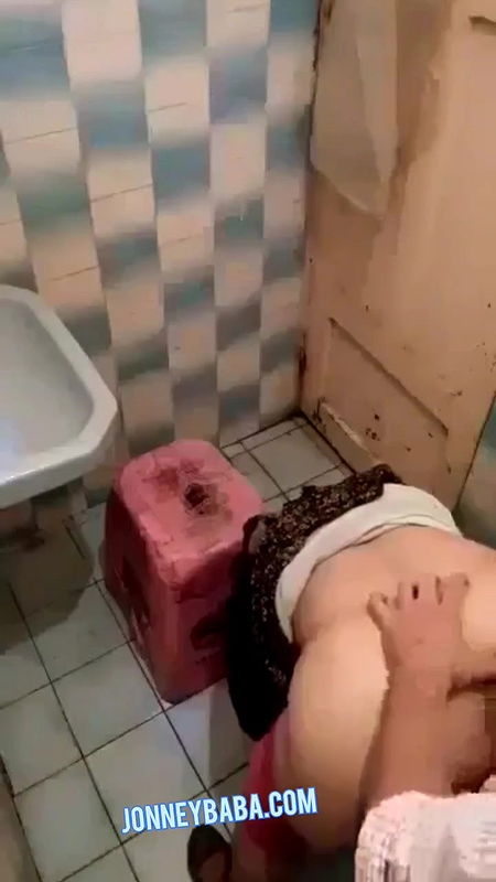 Desi Muslim girl fuck ex bf in collage toilet