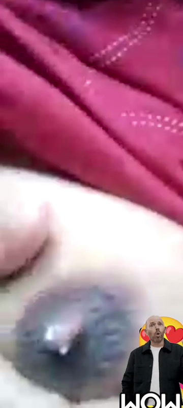 Kerala Thrissur housewife Khushbu showing boobs and pad