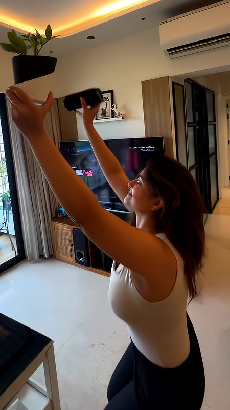 VAIBHAVI MASSIVE MELONS CUTE CLEAVAGE TEASE HQ VIDEO