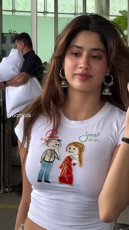 Actress Jhanvi Kapoor closeup boobs navel show at airport