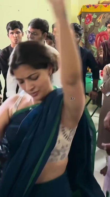Actress Varalaxmi sexy armpits hips showing at public hot dance