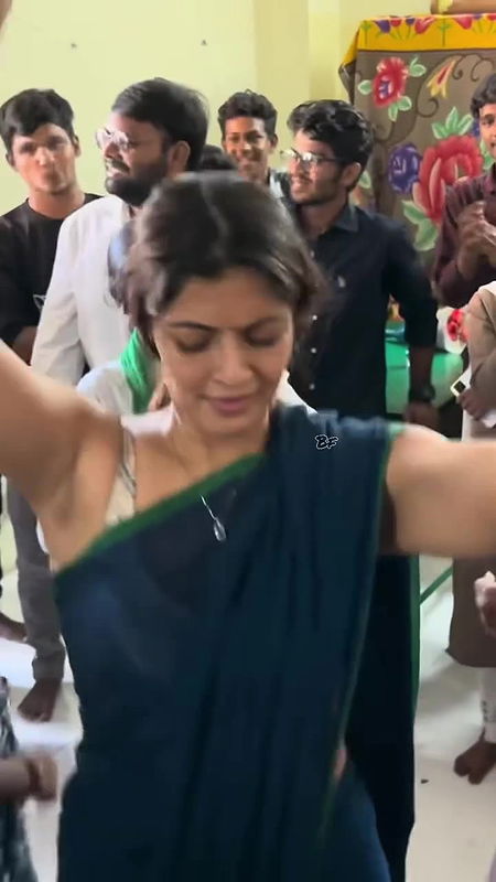 Actress Varalaxmi sexy armpits hips showing at public hot dance