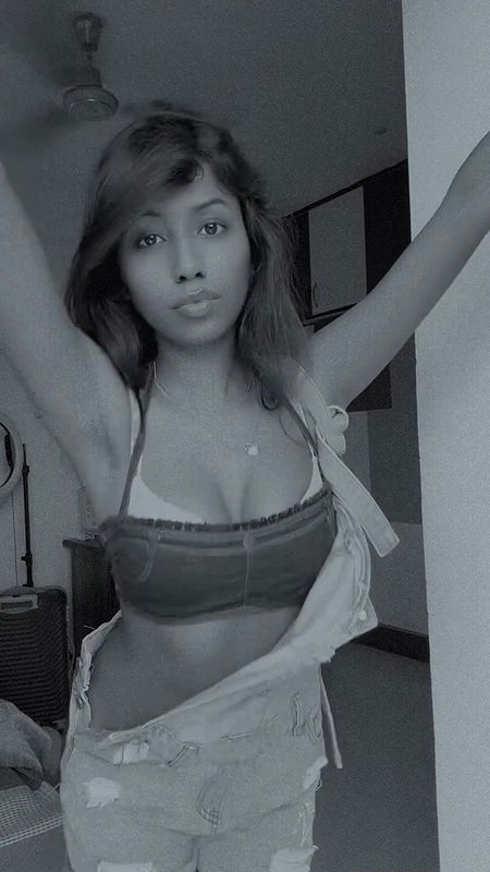 RITU DAMN DESIRABLE DESI GF MATERIAL SEXY MIDRIFF AND CLEAVAGE TEASE