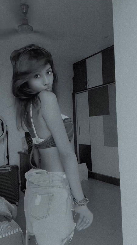 RITU DAMN DESIRABLE DESI GF MATERIAL SEXY MIDRIFF AND CLEAVAGE TEASE