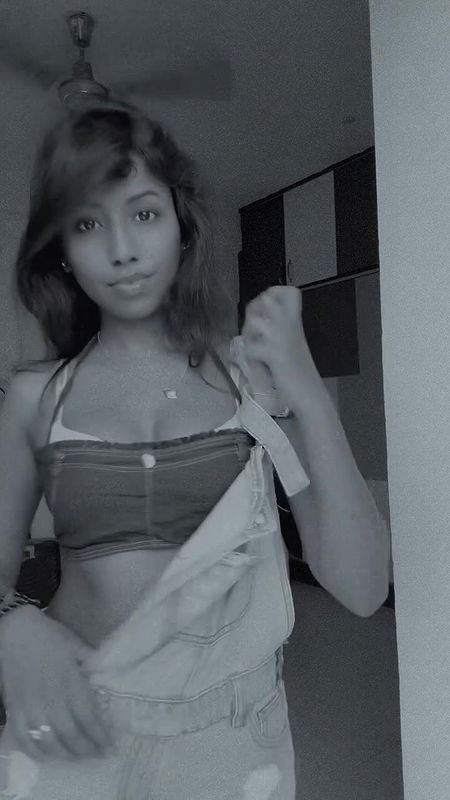 RITU DAMN DESIRABLE DESI GF MATERIAL SEXY MIDRIFF AND CLEAVAGE TEASE