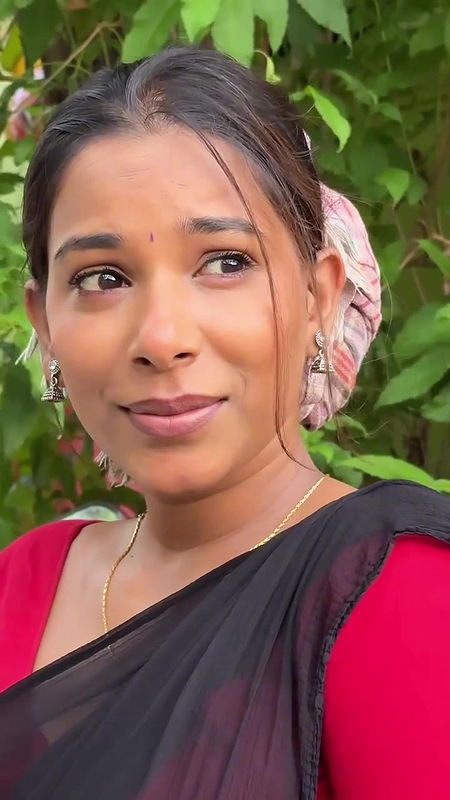 Sexy tamil actress seducing in half saree exotic hip blouse unhooked