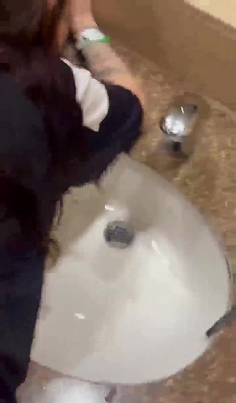 Hot Young Couple Sneaking in to Restroom and Recording Backshots Video in Mirror