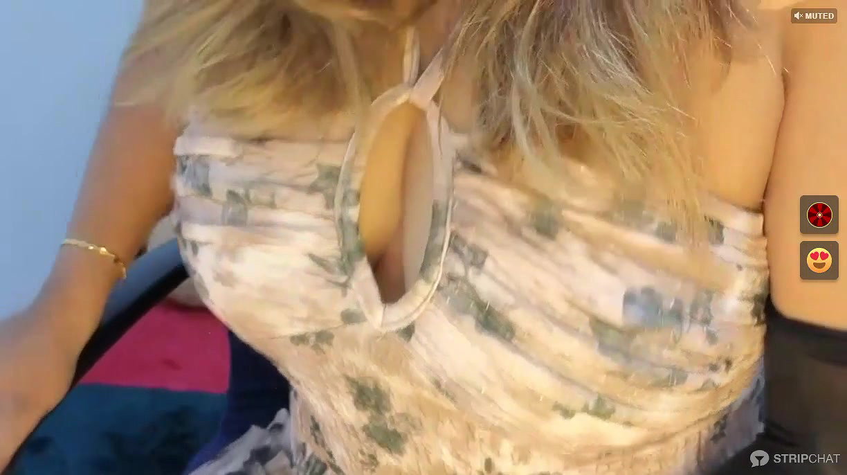 Stripchat AsianFemQeen