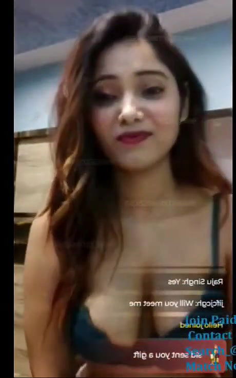 hot actress boobs show2