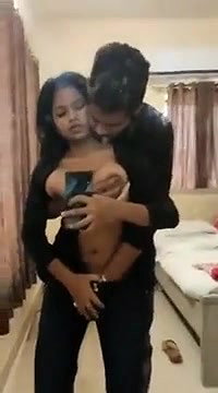 indian couple OYO room