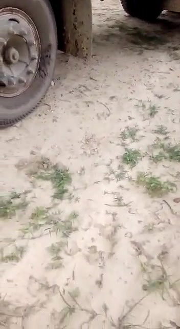 truck ke andar hi game kheldiya